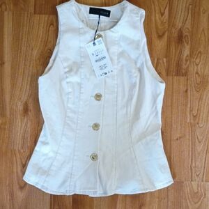 Zara Cream Sleeveless Button-Front Blouse